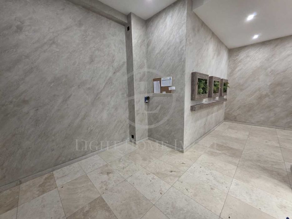 Продава се Тристаен апартамент в Пловдив, Център - 107 кв.м за 2524 €/кв.м - Снимка #1