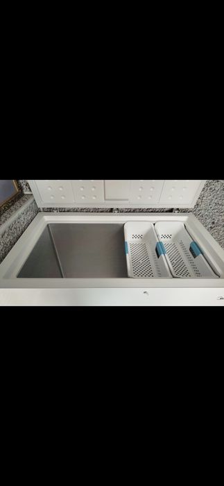 Морозильник 300л