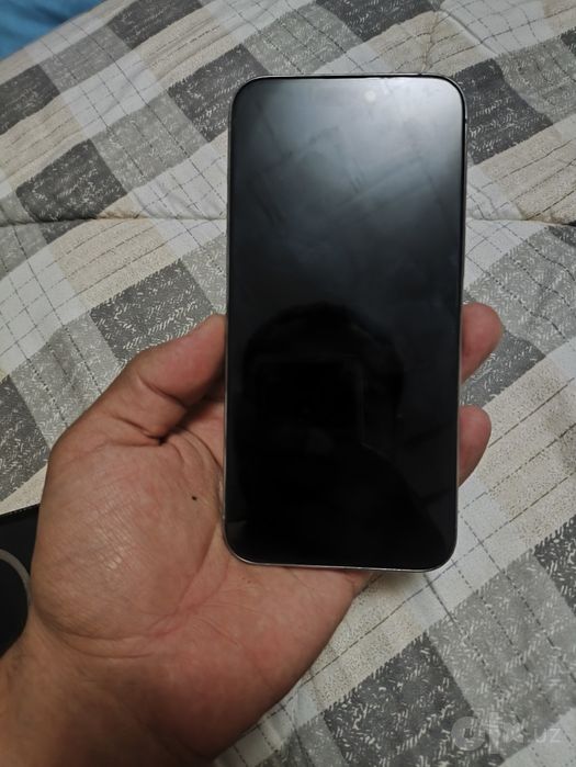 Iphone 15 pro max 256 81%