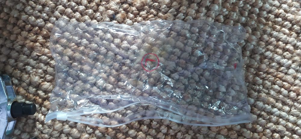 Чисто нови алуминиеви педали.