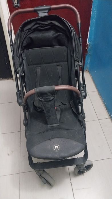 Коляска         .