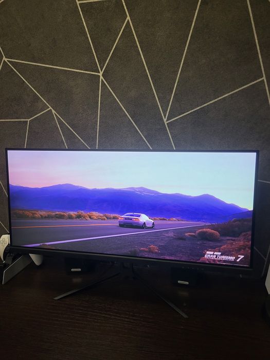 Led   Монитор  .