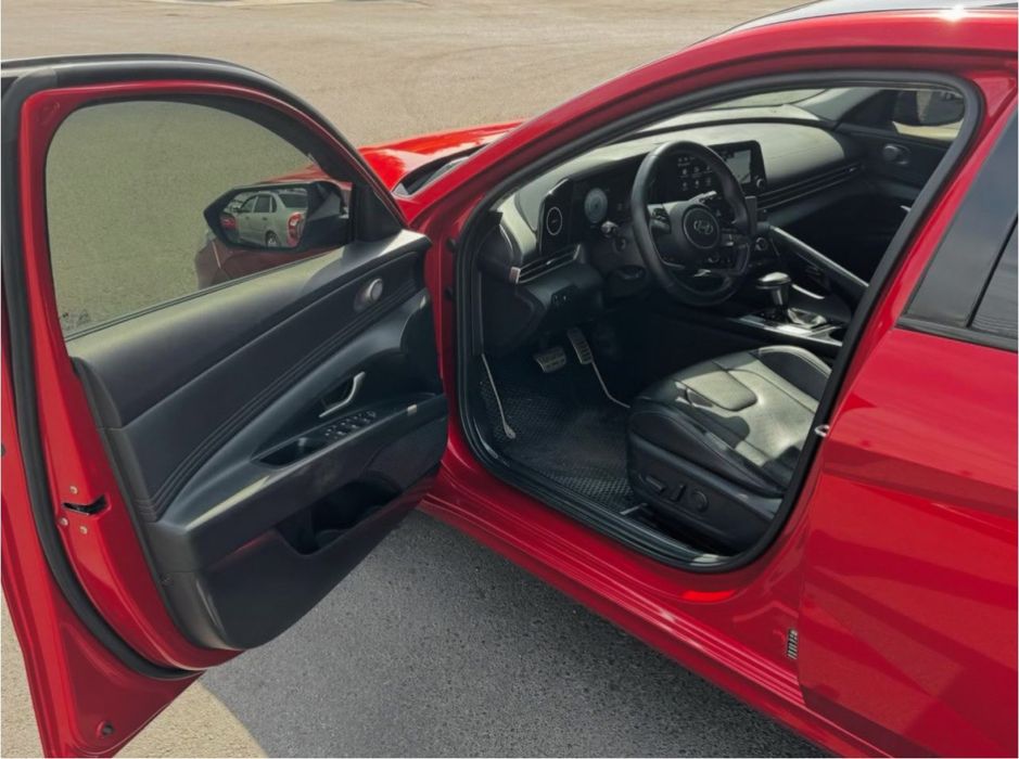 Продается Elantra 2022 года
