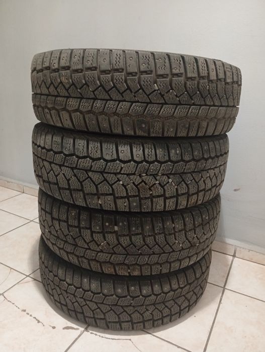 Продам зимние шины