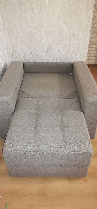 Диван, кресло и пуфик