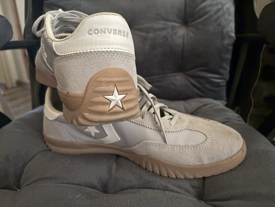 Маратонки Converse и New Balance