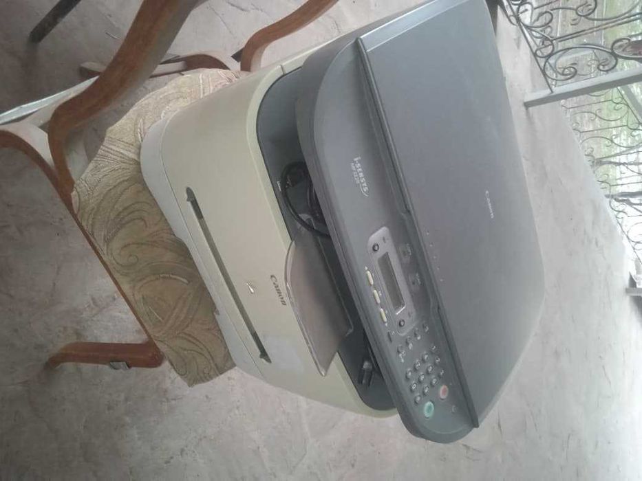 Продаётся принтер Canon МФУ-3 в 1 в отличном рабочем состоянии-