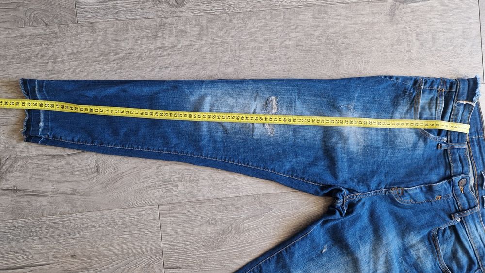 Blugi Pull&Bear de barbati