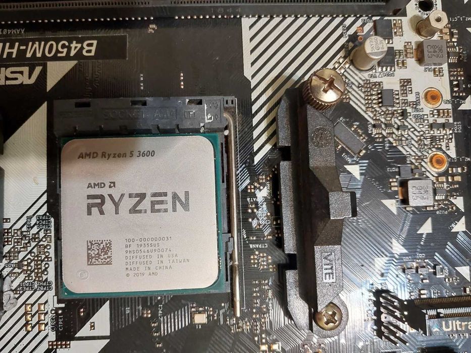 AMD Ryzen 5 3600 + AsRock B450M HDV