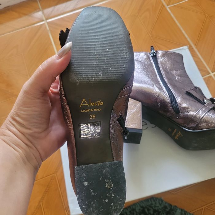 Ghete dama elegante