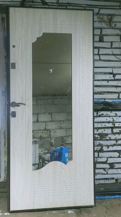 Продам Входной Железный дверь.