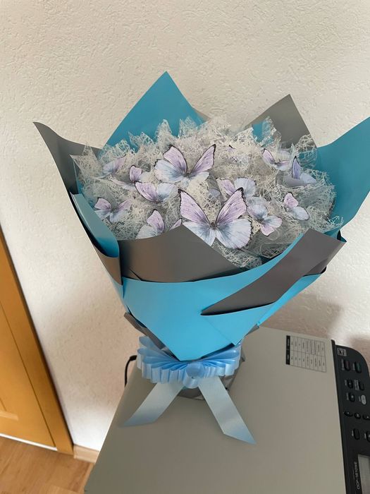 Светещи букети от пеперуди