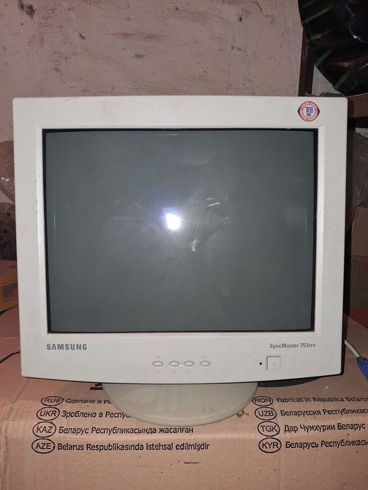 Монитор Samsung SyncMaster 753DFX (17")