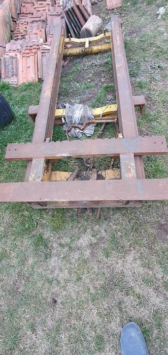 Вилици и стрела за мотокар