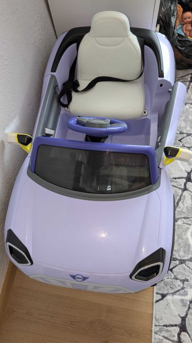 Лицензирана акумулаторна кола Mini Concept Aceman 24V