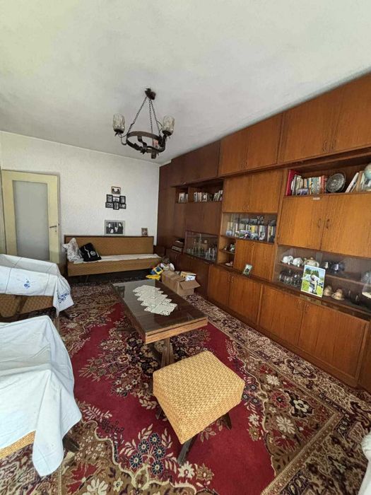 Продава се Четиристаен апартамент в Велико Търново, Център - 100 кв.м за 1700 €/кв.м - Снимка #1