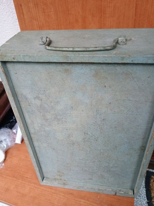 Руска електрическа бормашина окомплектована с приспособления