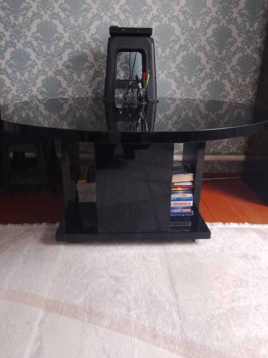 Продам стол со стульями