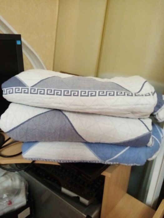 Продам покрывало б/у