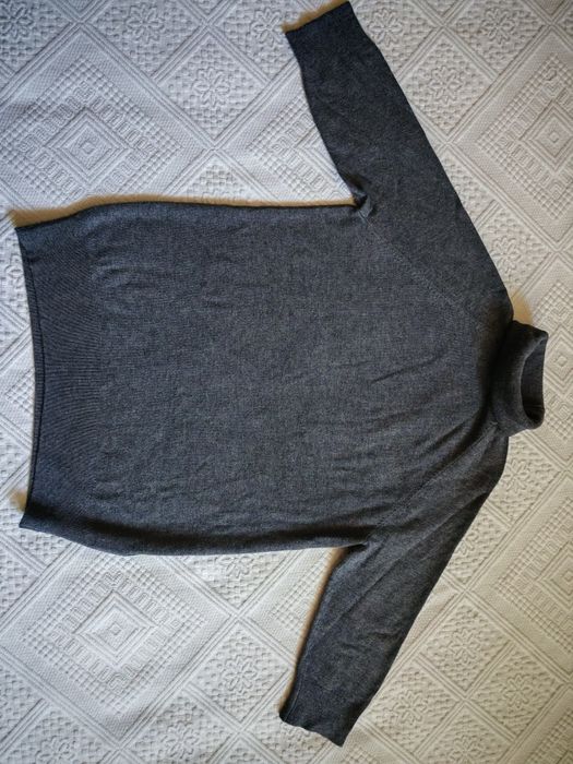 Pulover Zara mărimea S purtat o data impecabil.