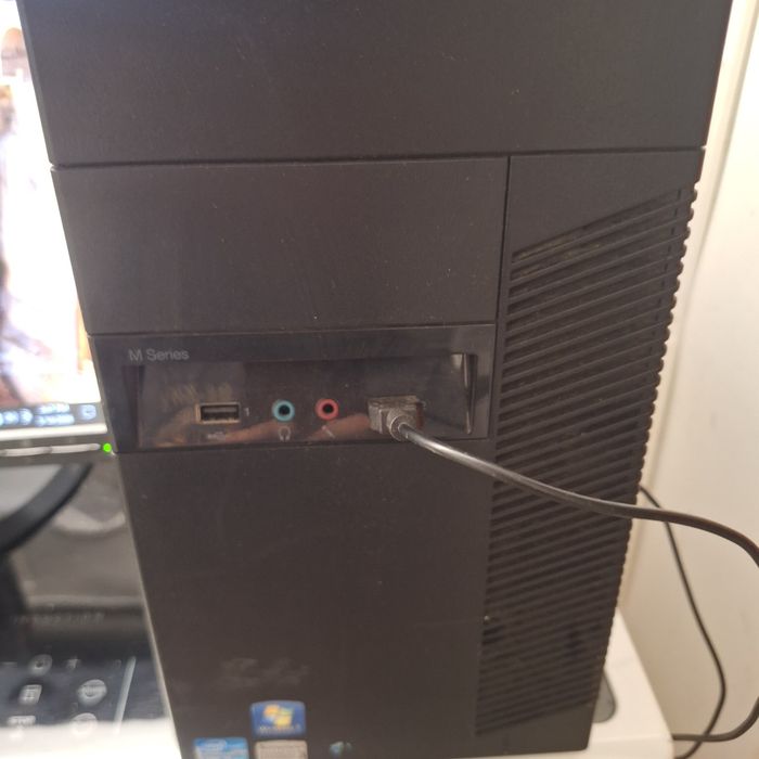 Компютър + монитор i5 - 120gb ssd - 500gb hard 8gb ram