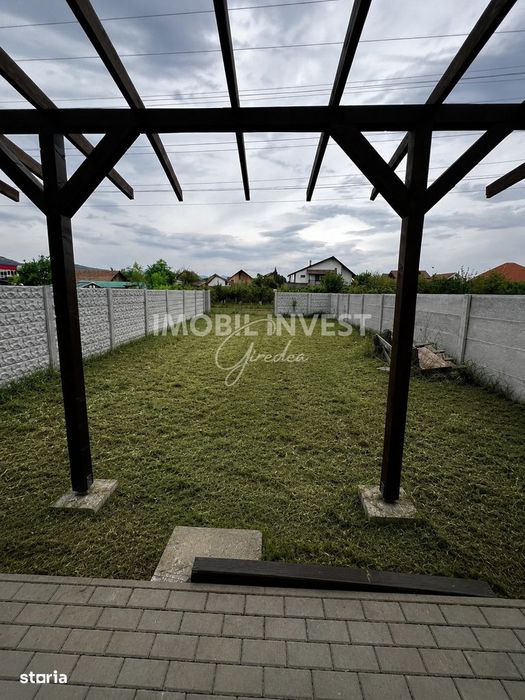 Casa insiruita 2025, 4 camere, curte generoasa, terasa