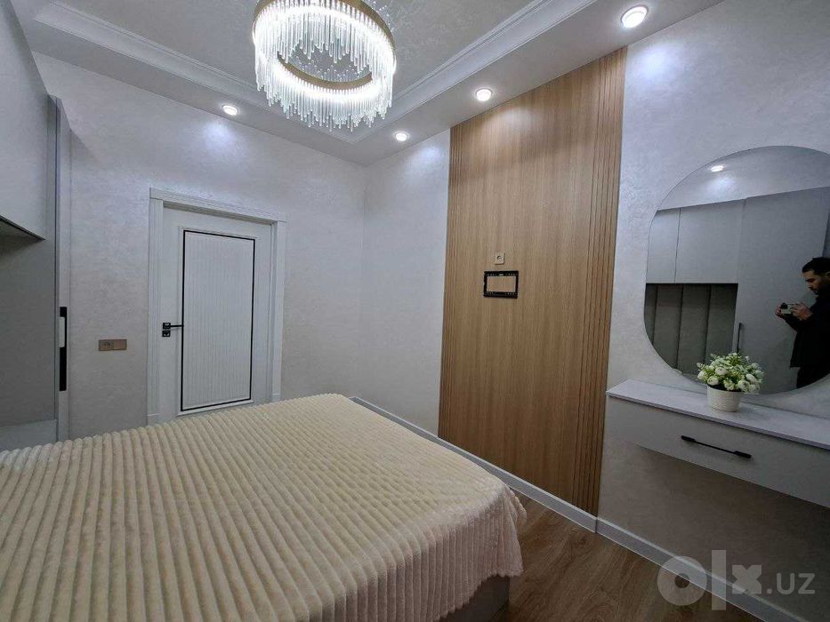 Реклама №3802 Продаётся  3 х комнатная квартира + хол