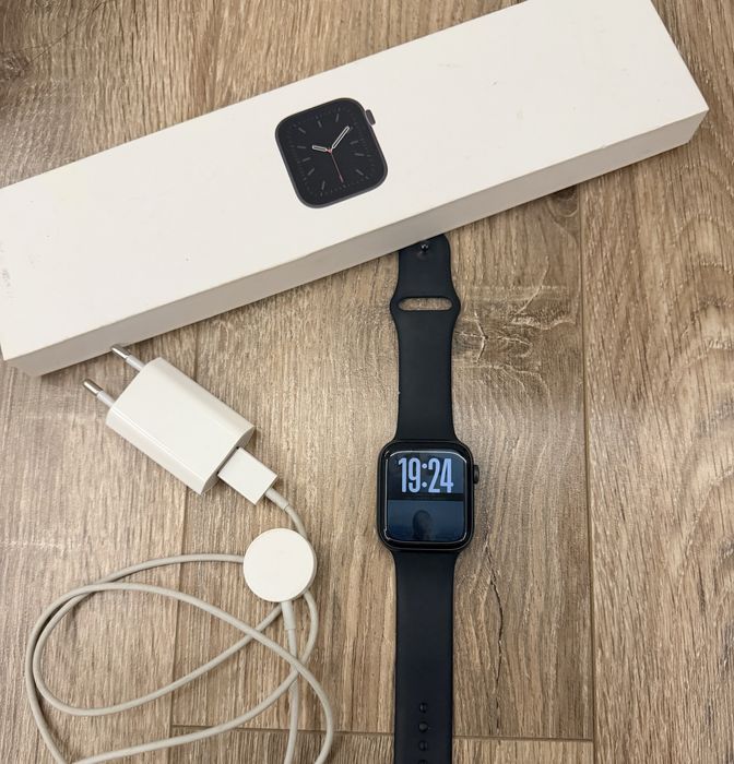 Продаю часы apple watch 6 series