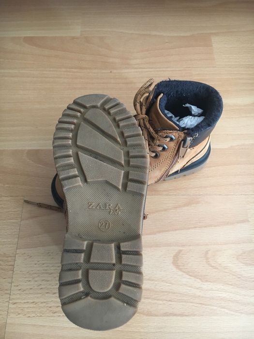 Geox боти номер 27  Zara номер 27