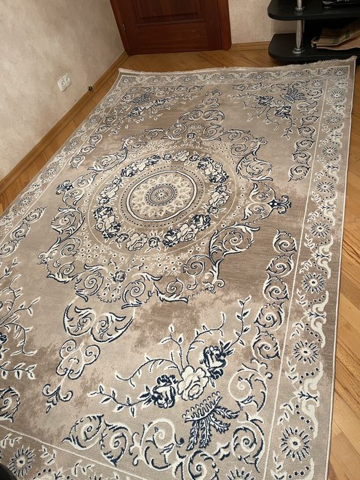 Продам ковры б/у, размер 2х3
