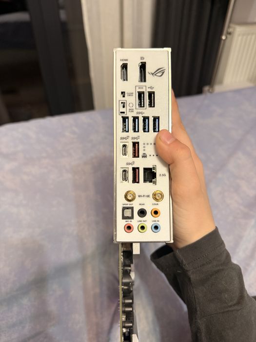 Vand placa de baza ROG STRIX Z790-A GAMING WIFI D4