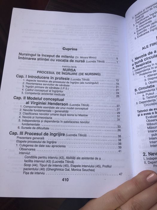 Carte pentru asistenți medicali