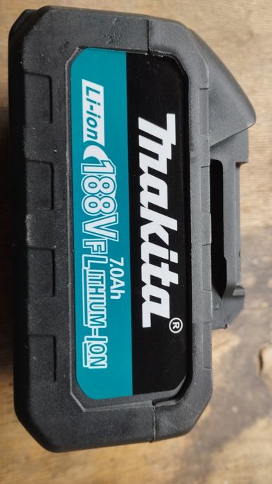 Садовый триммер на батарейках