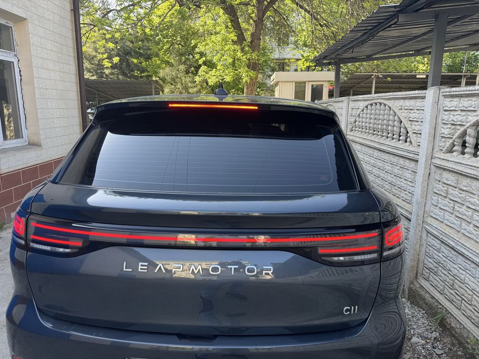 Leapmotor c11 300 REEV