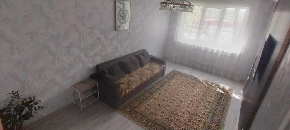 Продам 3ком натную квартируна 4этаже 5тажного дома улучшеной планировк