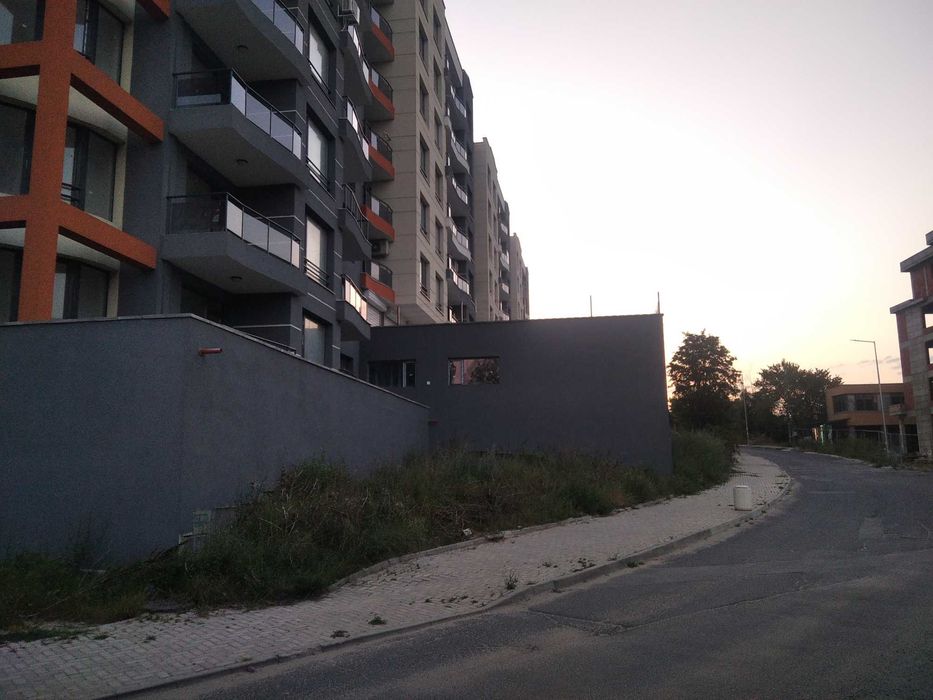 Дава се под наем Гараж / Паркомясто в Кърджали, Възрожденци - 20 кв.м за 51 € - Снимка #3