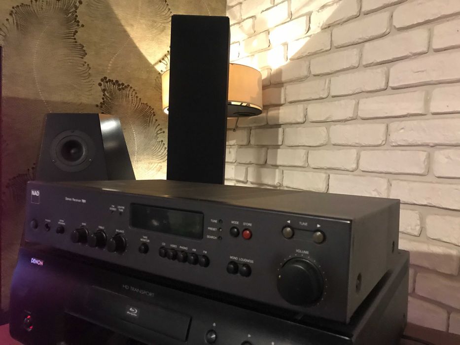 NAD 701 amplituner