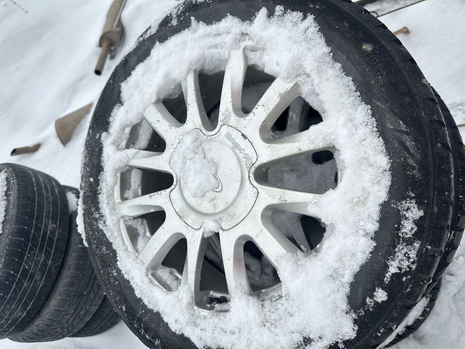 Продам приору седан 2012 г на разбор