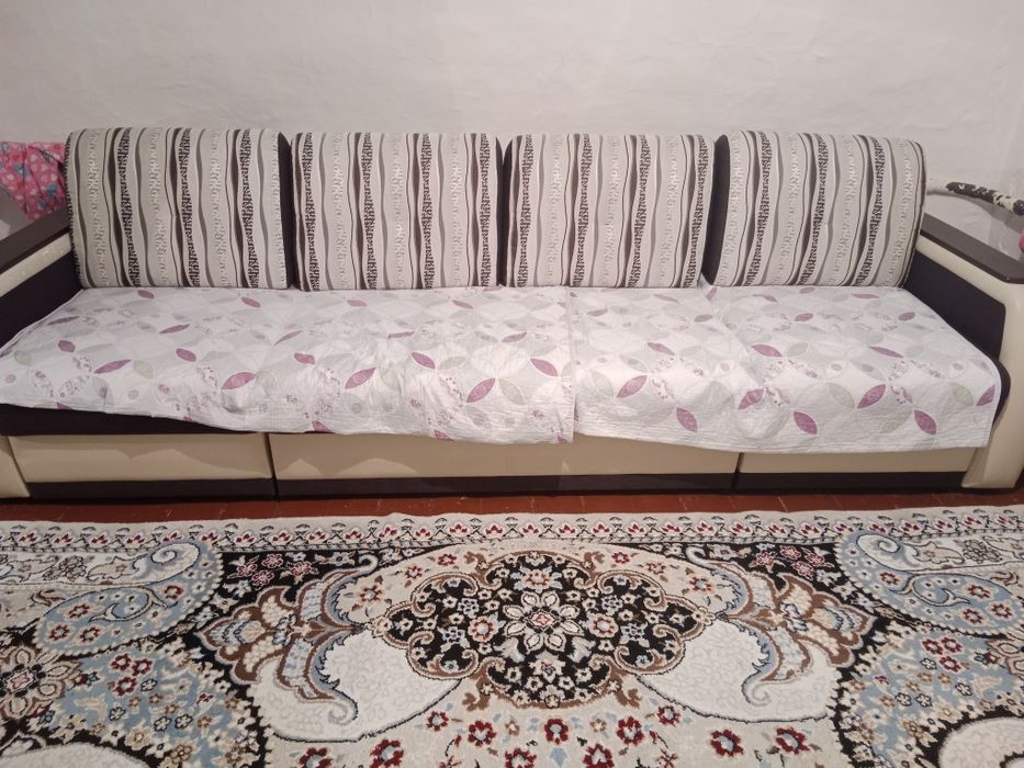 Продам деван  3м Б/У