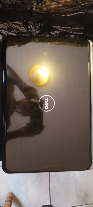 Vând laptop dell in stare buna cu încărcător