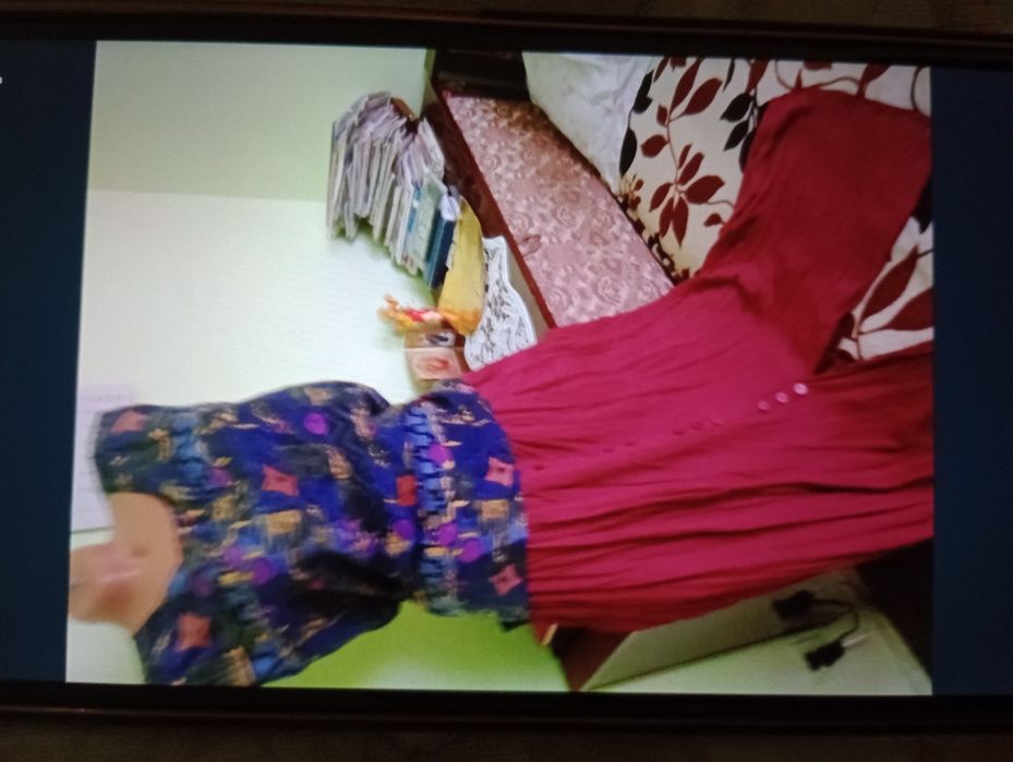 Bluze și fuste de vara, hanorac,,blugi, pantaloni , vesta,