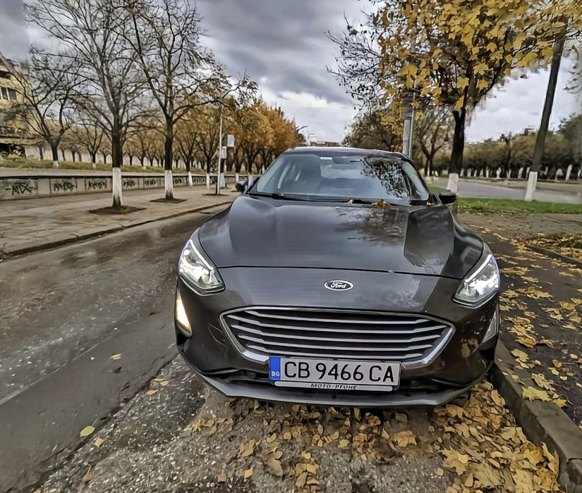 FORD FOCUS  Ecoboost: едва 20 хил. км, в гаранция! Спешно!