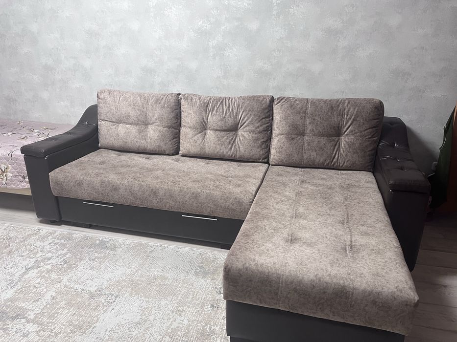 Продам диван в отличном состоянии