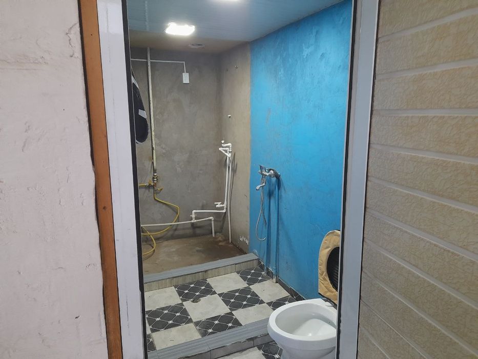 Yer sotiladi eski 16 tilada 7 sotih