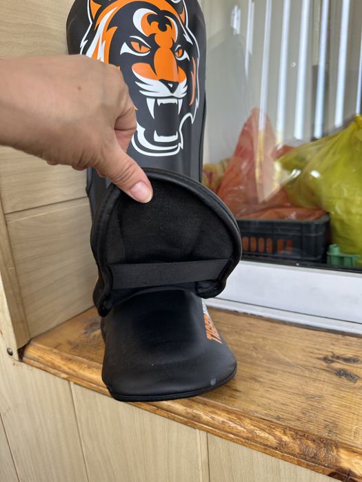 Накладки для кикбоксинга