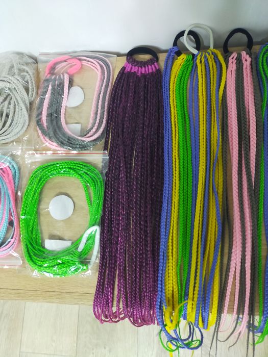 Продам.Резинкт с косами