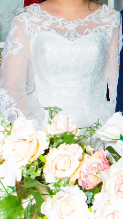 Свадебное платье совсем новое