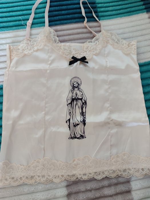 продам  топик размера XS за 1000 тенге