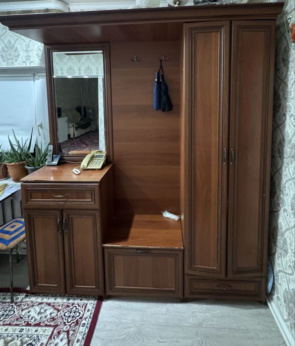 Шкаф для прихожей