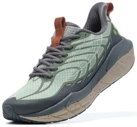 Продам беговые кроссовки